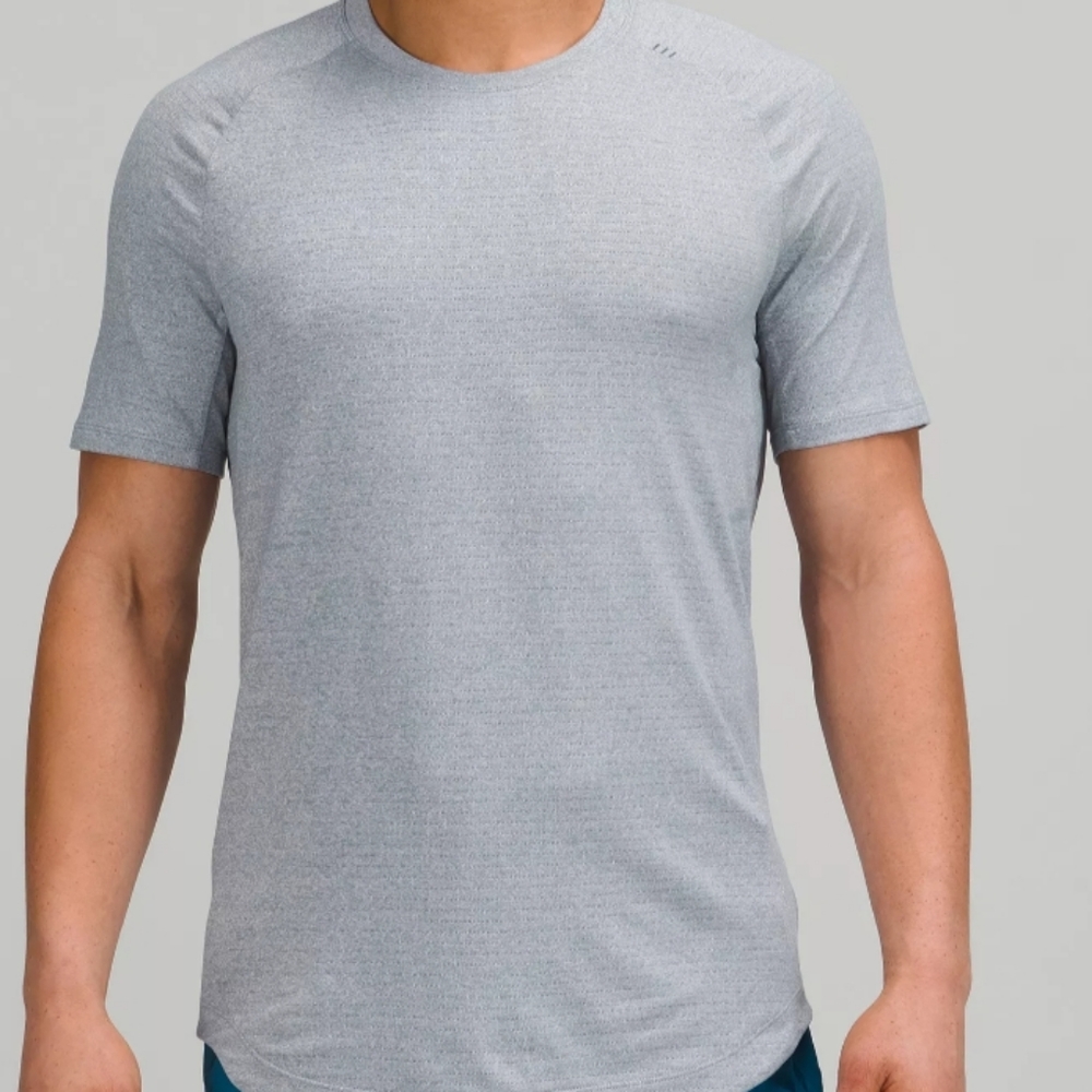 Lululemon Drysense Short Sleeve Men's L, Color: Heathered Chambray